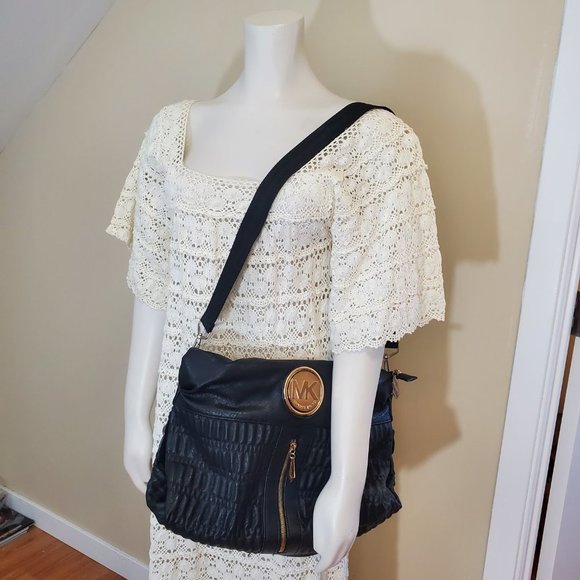 Michael Kors Large Black Fold over Purse gold LOGO hardware quilted body - Picture 9 of 11